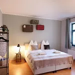 Appartamento Stilvoll Wohnen Im Ruhigen Hinterhaus - Salt *