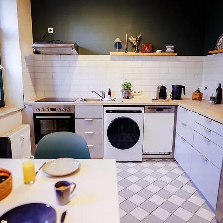 Stilvoll Wohnen Im Ruhigen Hinterhaus - Salt Weißenfels