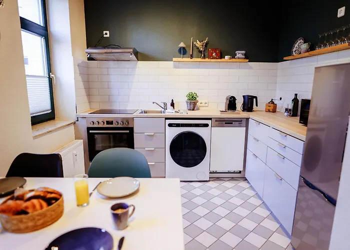 Stilvoll Wohnen Im Ruhigen Hinterhaus - Salt Weißenfels